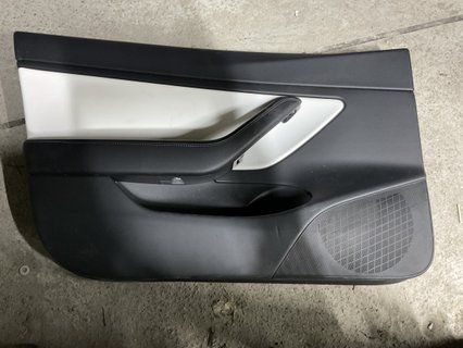 Карта дверей передня ліва Tesla Model 3 18-20 біла 1105093-00-D фото