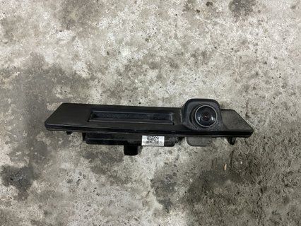 Кнопка відкриття кришки багажника з камерою Tesla Model Y 23- /3 Highland 24- інфрачервона 1795949-00-E фото