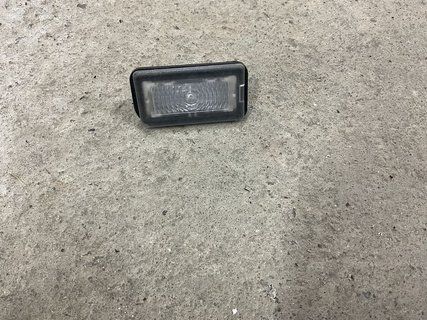 Плафон підсвітки салона (карта дверей) Tesla Model 3 18- 1007151-70-E фото