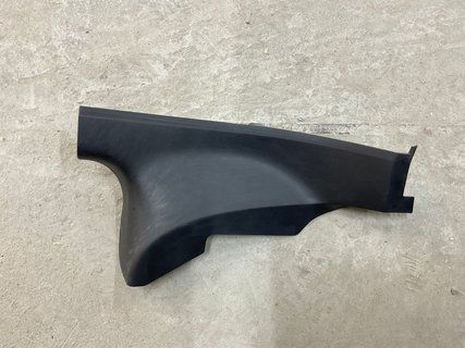 Накладка порога задня права Tesla Model 3 18- 1086312-00-F фото