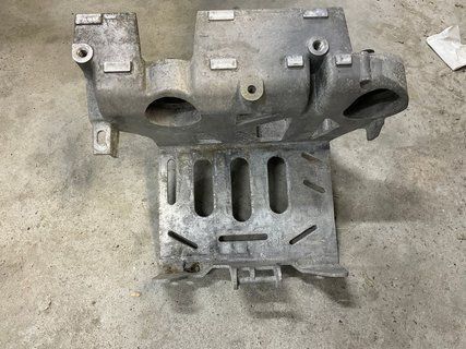 Кронштейн кріплення акумулятора 12v акб Tesla Model 3 18-21 1500696-00-B фото