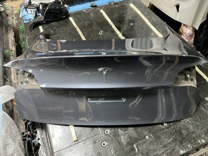 Кришка багажника, ляда Tesla Model 3 21-23 PMNG 1081460-0E0-A фото