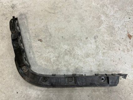 Кріплення заднього бампера праве Tesla Model 3 18-23 1083991-00-K фото