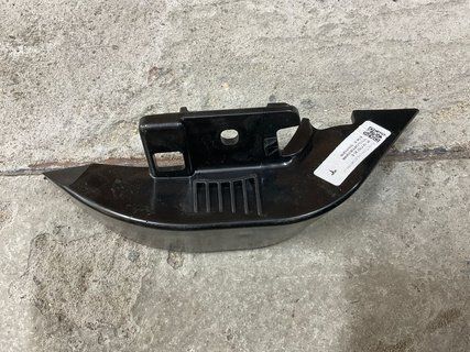 Кронштейн задньої стійки лівий Tesla Model 3 24- Highland 1817757-20-E фото