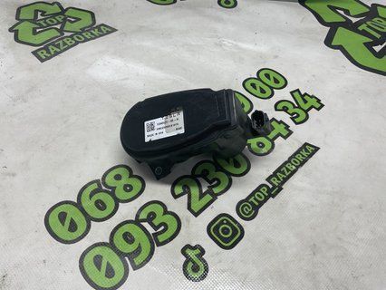 Мотор супорта заднього лівого Tesla Model 3 18-23 1044623-00-H фото