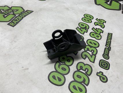 Кронштейн крепления люверса Tesla Model 3 18-23 1559792-00-A фото
