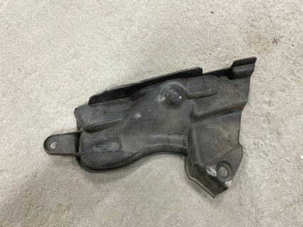 Накладка стакана амортизатора права Tesla Model 3 18- 1081695-00-A фото