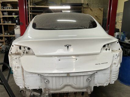 Кришка багажника; ляда Tesla Model 3 21-23 PPSW 1081460E0-D фото