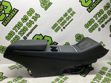 Консоль центральна підлокітник та підсклянники Tesla Model Y 20-25 1087900-00-I фото