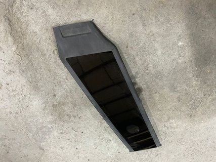 Камера накладка центральної стійки права Tesla Model 3 24- Highland Інфрачервона 1734279-00-H фото