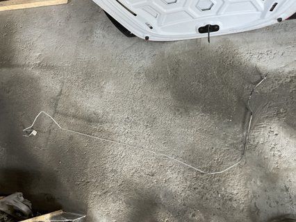 Трубка гальмівна задня права Tesla Model 3 18-23 1044715-00-A фото