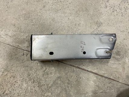 Подовжувач лонжерона клик передній правий Tesla Model 3 24- Highland 1683942-00-E фото