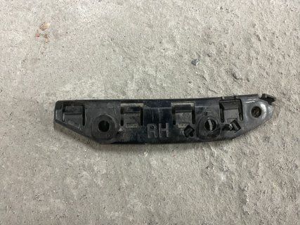 Кріплення переднього бампера крила праве Tesla Model 3 18- велике 1084182-00-E фото