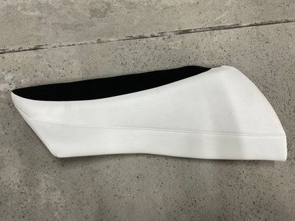 Бокова обшивка заднього ряду права Tesla Model 3 18- біла/чорна 1836648-92-A фото