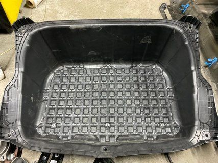 Корито багажника Tesla Model Y 20-25 дефект 1508656-00-E фото