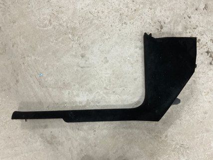 Накладка порога салона ліва Tesla Model Y 22- литий кузов 1622171-01-C фото