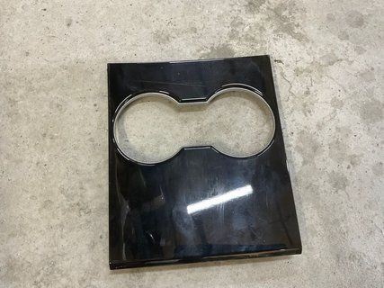 Накладка центральної консолі; підсклянника Tesla Model 3 18-20 1087990-00-C фото