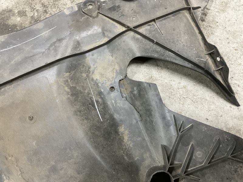 Захист заднього підрамника Tesla Model 3/Y 18- З дефектом тип2 1498771-00-D фото