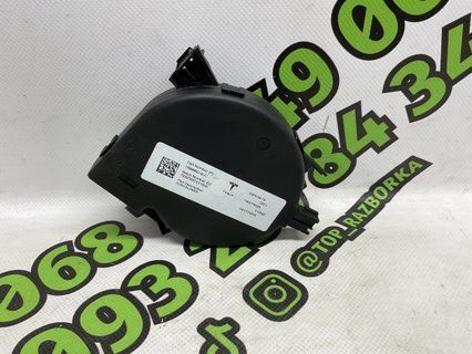 Вентиляція переднього сидіння нижня Tesla Model 3 24- Highland 1699960-00-C фото