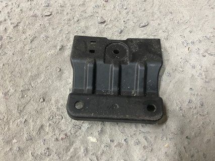 Кронштейн панелі склоочисника Tesla Model Y 20-25 1501874-00-B фото