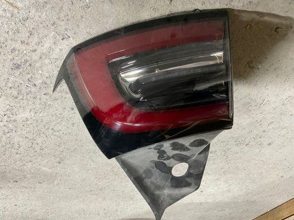 Ліхтар задній правий в крило Tesla Model 3 3піна 1077398-00-A фото