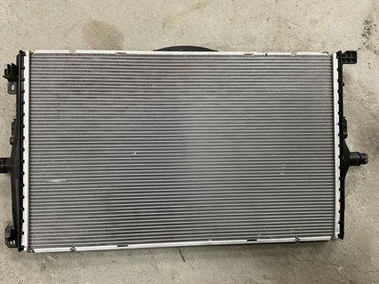 Радиатор охлаждения вода Tesla Model 3/Y 20- 1494175-00-A фото