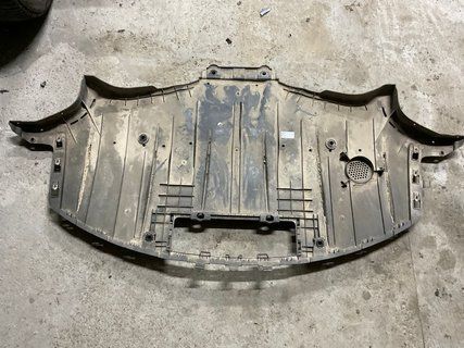 Нижній захист заднього бампера Tesla Model 3 24- Highland тип2 Є 1582583-00-D фото
