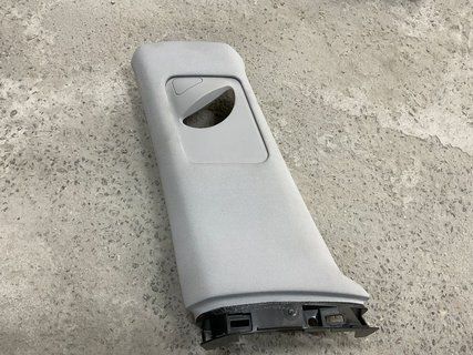 Накладка центральної стійки верхня ліва Tesla Model 3 24- Highland 1732285-24-E фото