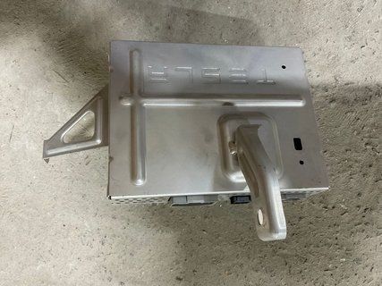 Підсилювач аудио звуку Tesla Model 3 18-21 1079748-00-E фото