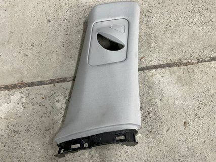 Накладка центральної стійки верхня права Tesla Model 3 24- Highland 1732300-24-E фото