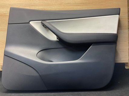 Карта дверей передня права Tesla Model Y 20-21 біла 1497295-92-C фото