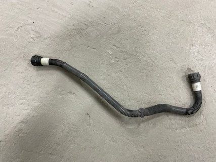 Патрубок системи охолодження Tesla Model 3 18- 1077603-00-F 1077603-00-F фото