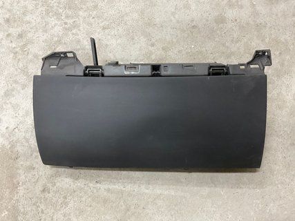 Бардачок без USB Tesla Model 3/Y 18- 1083340-00-J фото