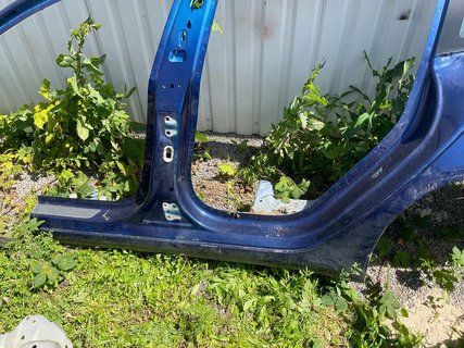 Поріг сапожок стійка задній лівий Tesla Model 3 18- 111333117 фото