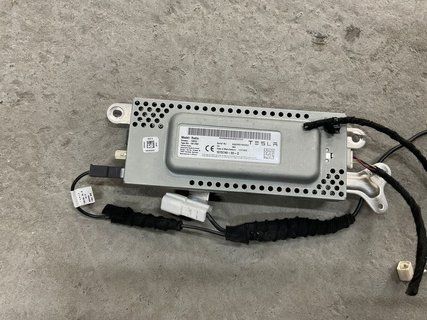 Блок радіо FM Tesla Model 3 18-23 1079749-00-D фото
