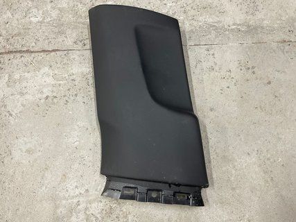 Накладка центральної стійки нижня ліва Tesla Model 3 24- Highland 1733794-20-D фото
