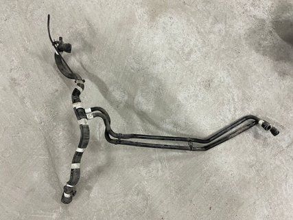 Патрубок системи охолодження Tesla Model 3 18- 1077579-77-H 1077579-77-H фото