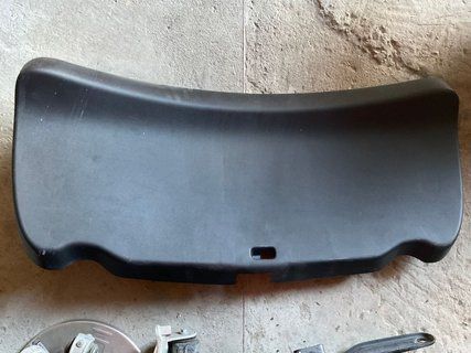 Карта кришки багажника Tesla Model 3 21-23 1558860-00-E фото