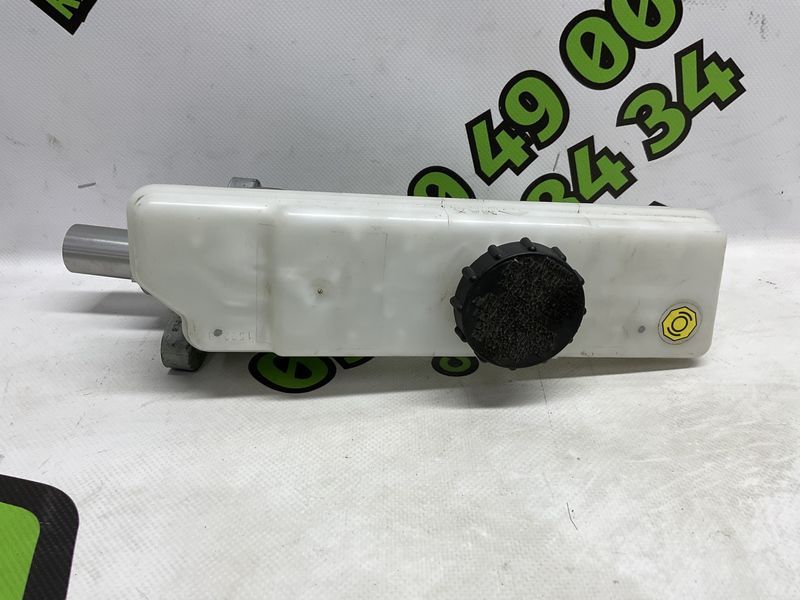 Головний гальмівний циліндр з бачком Tesla Model 3 18-26 1044673-00-B фото