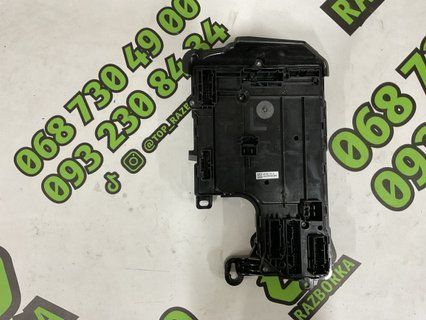 Блок комфорту лівий бодік Tesla Model 3 18-23 1567455-02-D 1567455-02-D фото