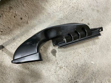 Повітропровід торпеди верхній лівий Tesla Model 3 18-20 1099290-00 фото
