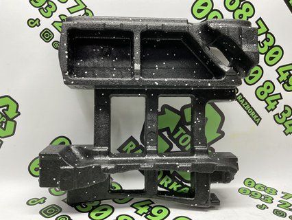 Панель заповнення порожнеч 2-го ряду ліва Tesla Model X 16-21 1055319-00-D фото