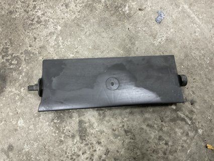 Заслонка люверса лопать ліва Tesla Model Y 20- 1494154-00-B фото
