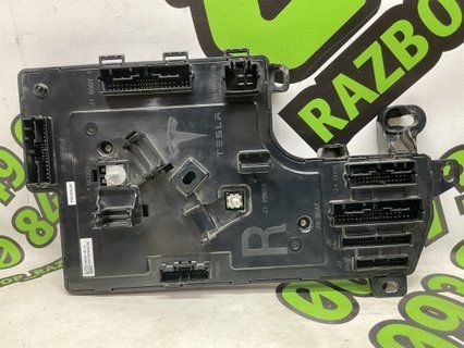 Блок комфорту правий бодік Tesla Model 3 18- 1100340-90-H 1100340-90-H фото