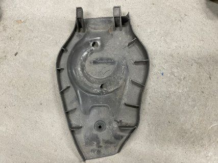 Захист заднього лівого важіля під пружину Tesla Model Y 20- 1493635-00-A фото