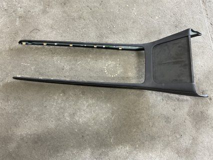 Накладка консолі верхня шкіряна Tesla Model 3/Y 20- 1755546-00-A фото