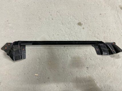 Ущільнювач скла задніх правих дверей внутрішній Tesla Model 3 18- 1090504-00-F фото