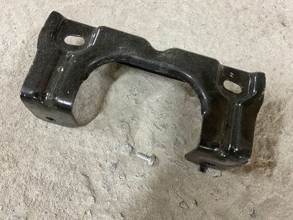 Кронштейн кріплення другого ряду сидінь Tesla Model 3 18- 1097222-00-A фото