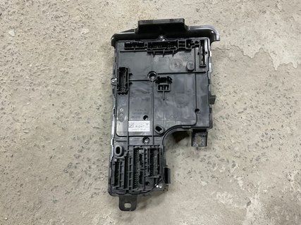 Блок комфорту правий бодік Tesla Model Y 20-25 1657650-40-A 1657650-40-A фото