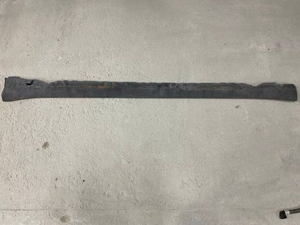 Накладка порога зовнішня ліва Tesla Model 3 18- 1089830-00-D фото
